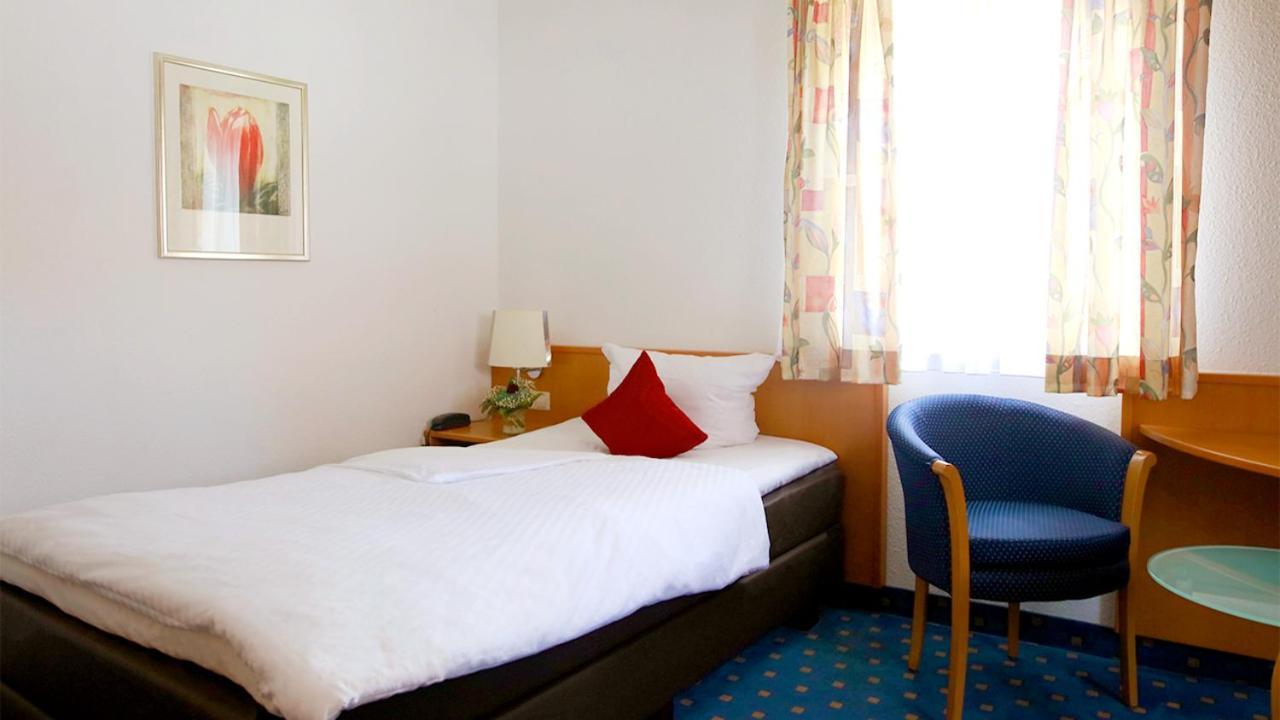 Hotel Gasthof Adler Ульм Экстерьер фото