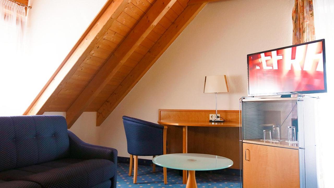 Hotel Gasthof Adler Ульм Экстерьер фото