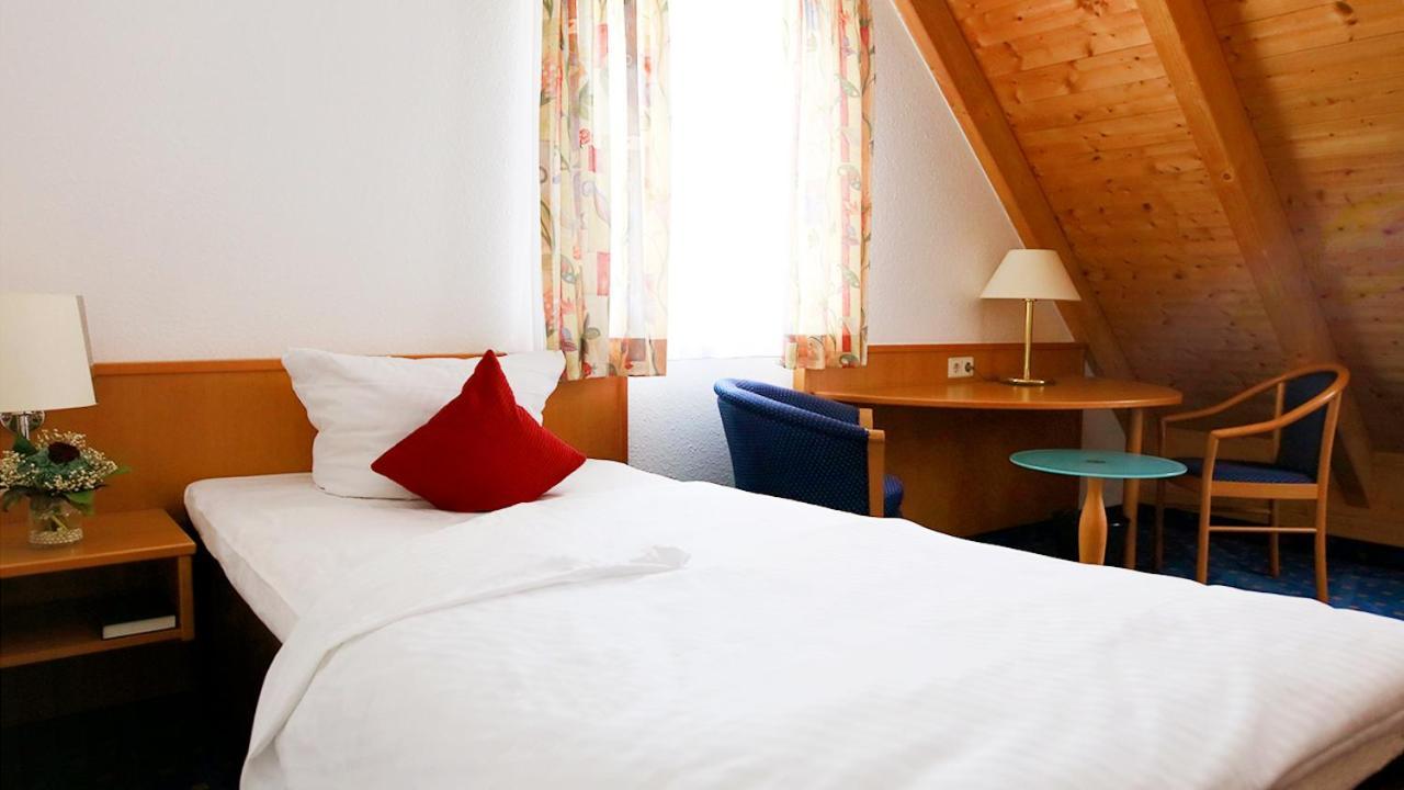 Hotel Gasthof Adler Ульм Экстерьер фото