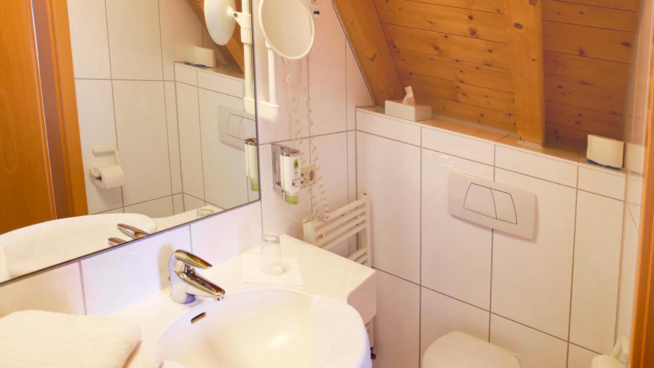 Hotel Gasthof Adler Ульм Экстерьер фото