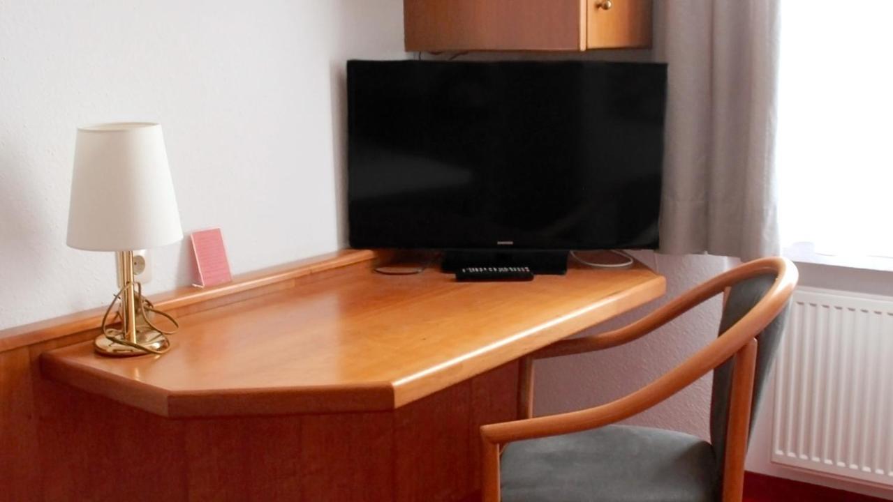 Hotel Gasthof Adler Ульм Экстерьер фото