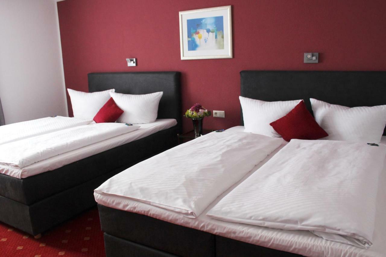 Hotel Gasthof Adler Ульм Экстерьер фото