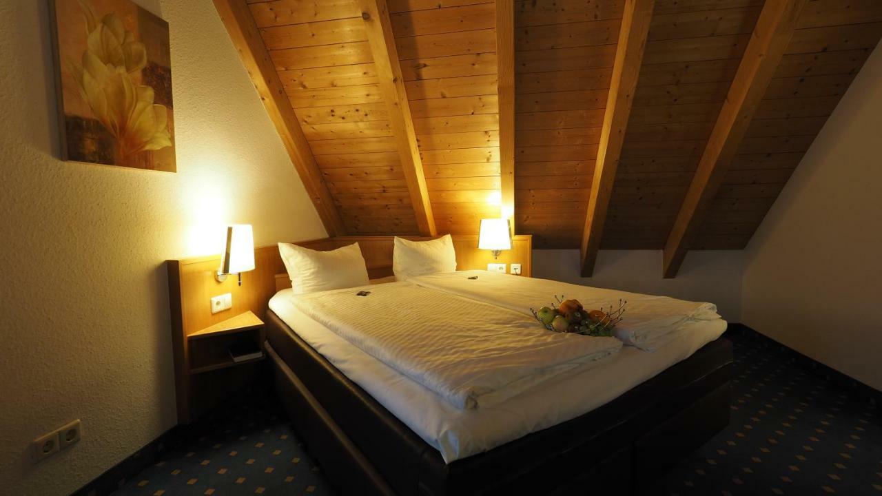 Hotel Gasthof Adler Ульм Экстерьер фото