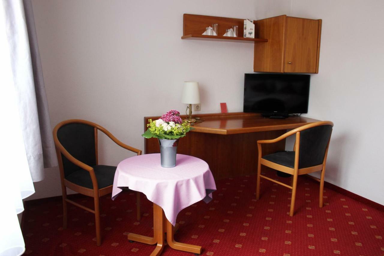 Hotel Gasthof Adler Ульм Экстерьер фото