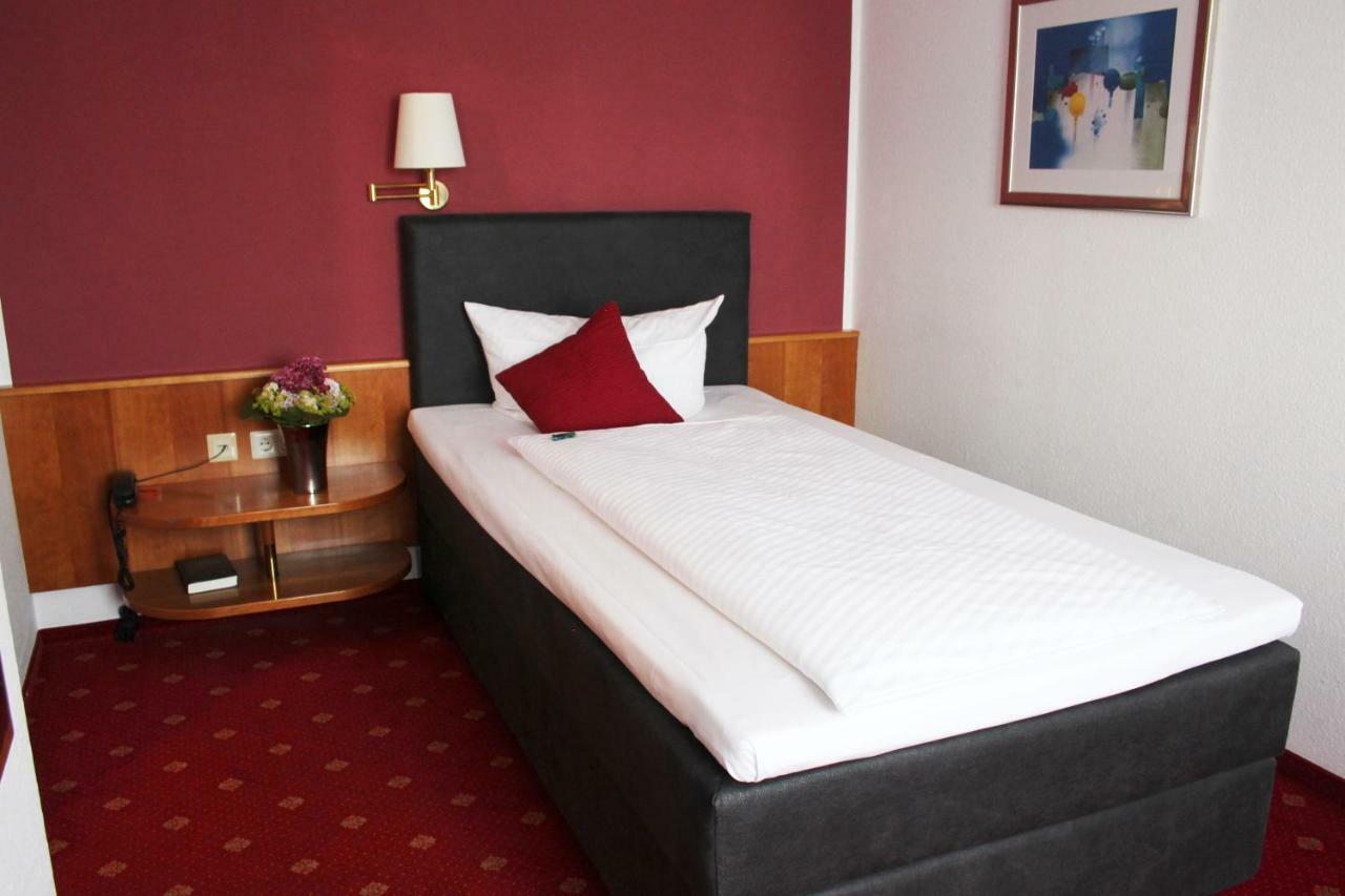 Hotel Gasthof Adler Ульм Экстерьер фото