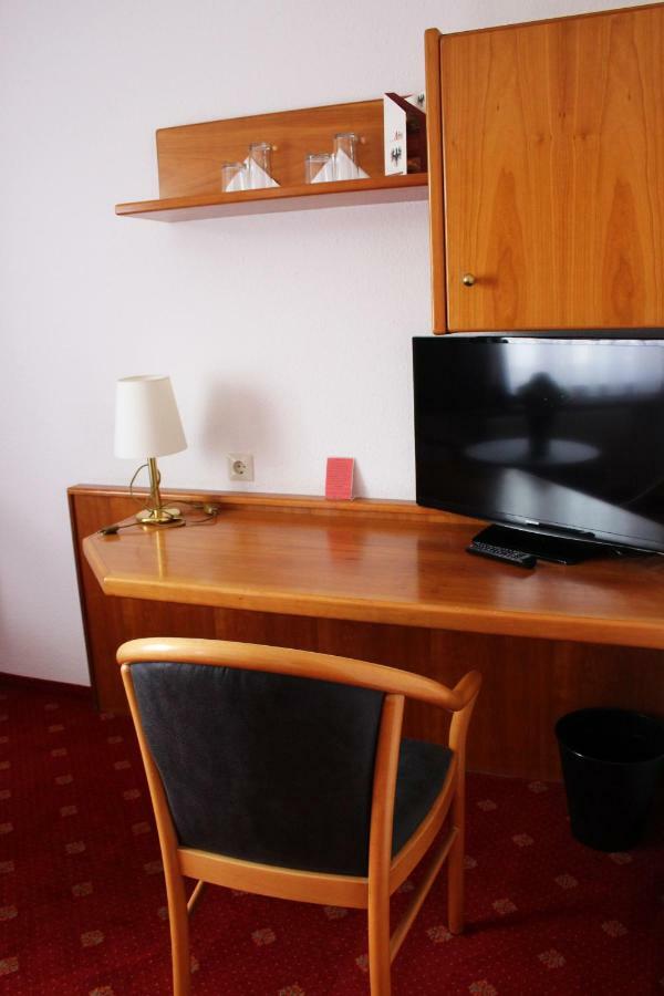 Hotel Gasthof Adler Ульм Экстерьер фото