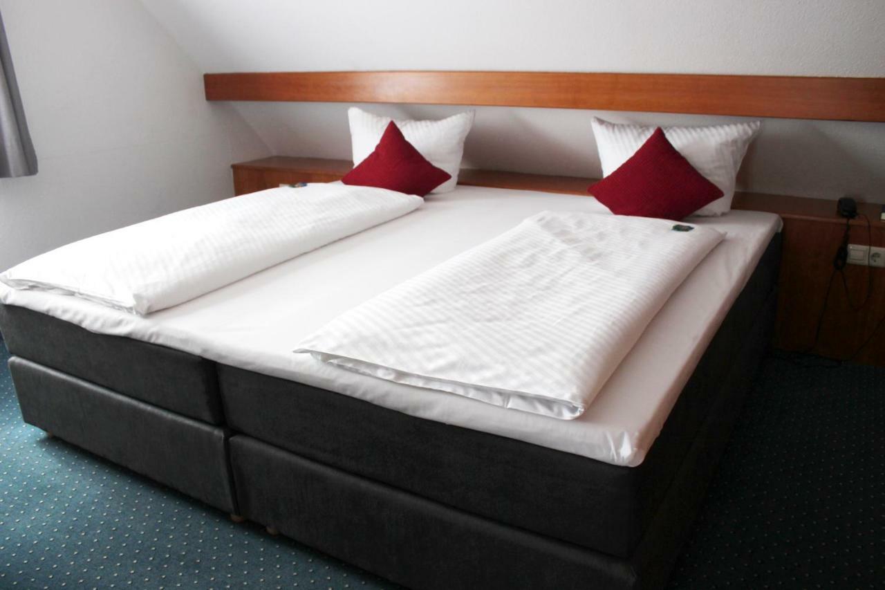 Hotel Gasthof Adler Ульм Экстерьер фото